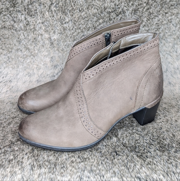 Rockport Cobb Hill Collection Rashel V-Cut Boot Women's 7 - Picture 3 of 9